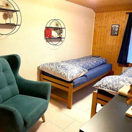 Schoene Ferienwohnung Mit Seeblick Тун Екстериор снимка