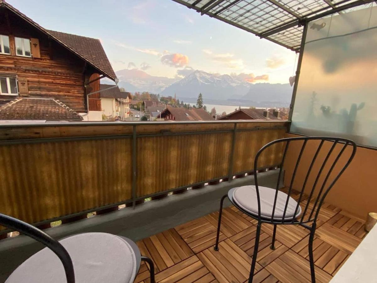 Schoene Ferienwohnung Mit Seeblick Тун Екстериор снимка