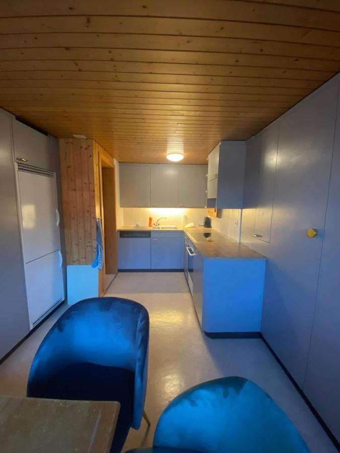 Schoene Ferienwohnung Mit Seeblick Тун Екстериор снимка